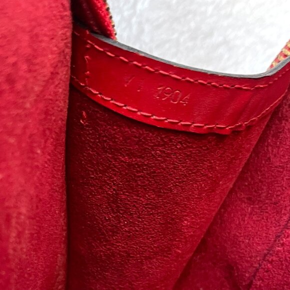Louis Vuitton Epi Leather Red Lussac Shoulder bag - Picture 5 of 16